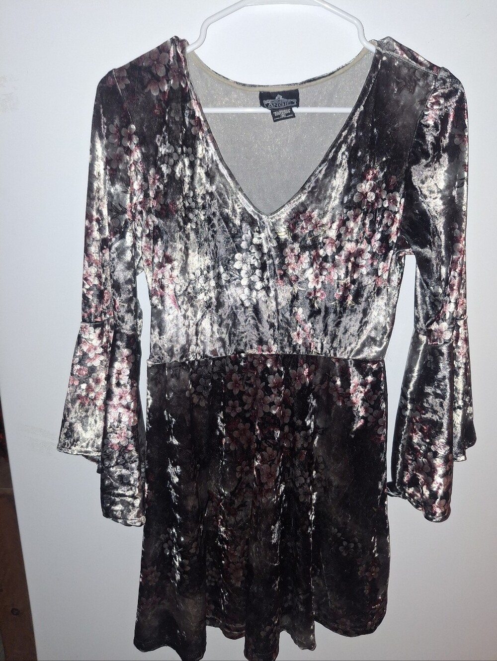 Angie Velvet Floral V-Neck Dress in Silver and Dusty Rose